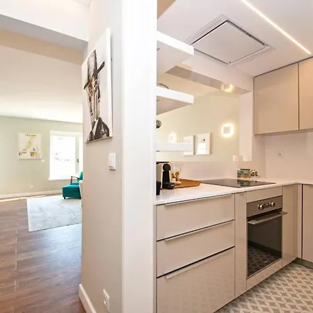 Apartamento Av. Da Liberdade Comfortable With Balcony *