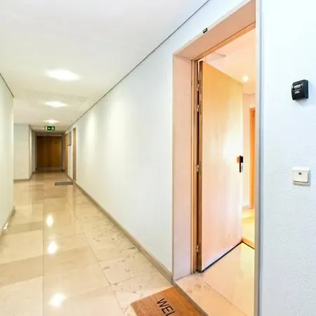 Appartement Av. Da Liberdade Comfortable With Balcony *